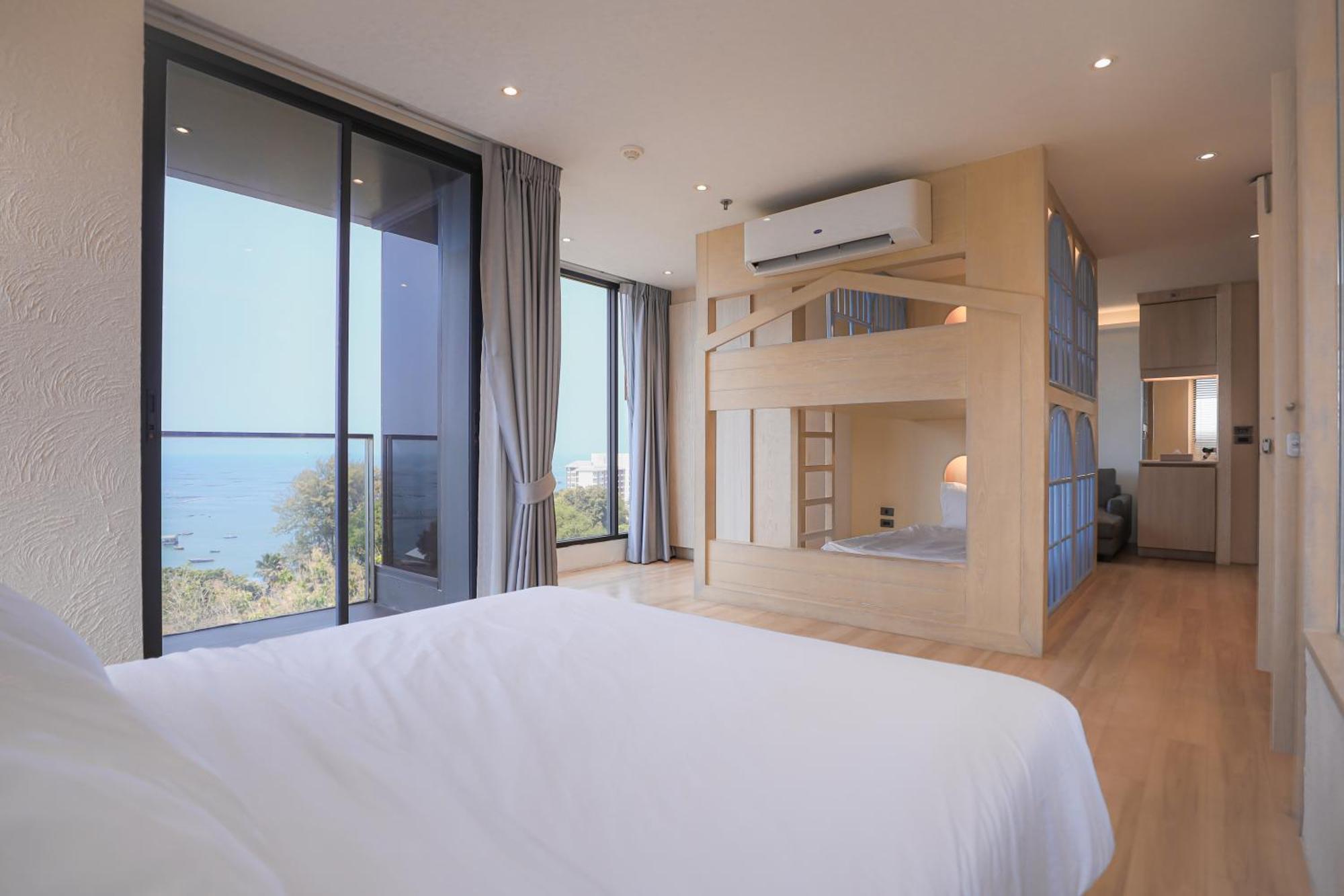 Balcony Seaside Sriracha Hotel & Serviced Apartments Si Racha Dış mekan fotoğraf