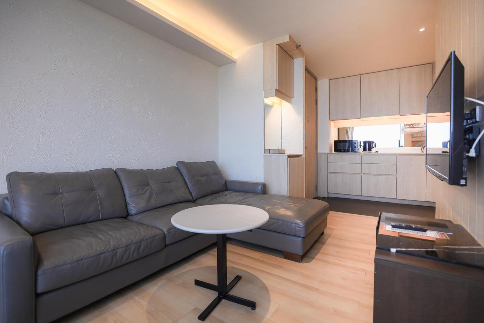 Balcony Seaside Sriracha Hotel & Serviced Apartments Si Racha Dış mekan fotoğraf